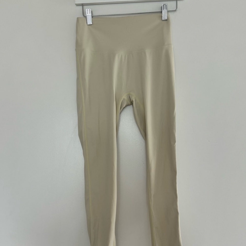 Alo Yoga beige leggings size L